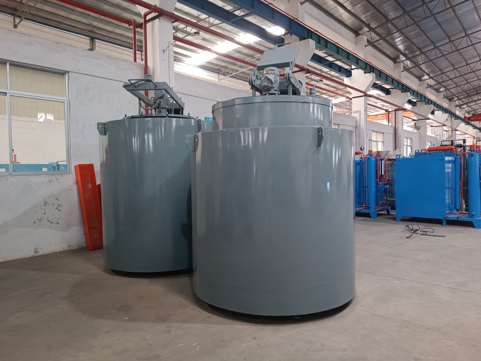Boosting Surface Hardness: Carburizing and Quenching with Pit Furnaces