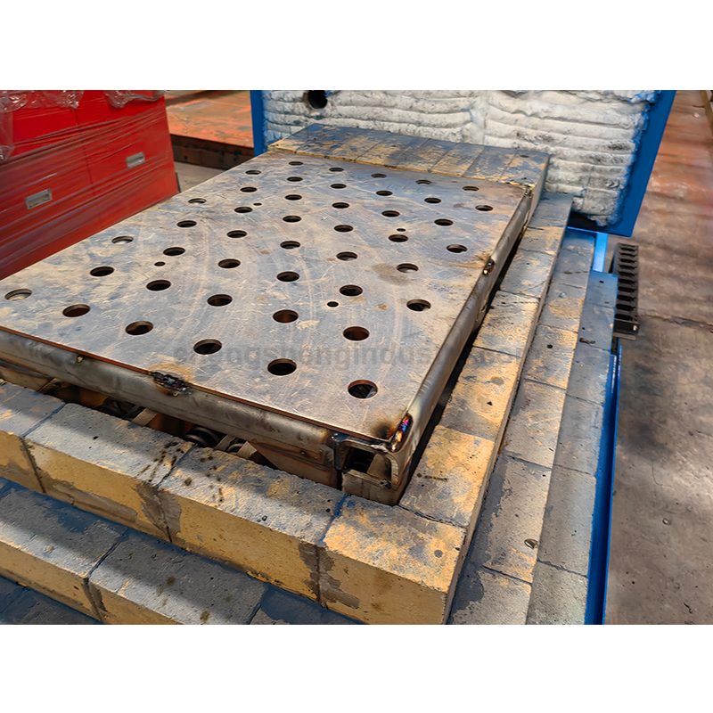 Trolley-type tempering resistance furnace for high chromium cast steel rolls
